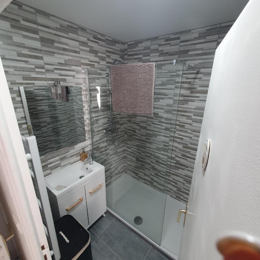 Appartement De La Tour Épernay Exteriér fotografie